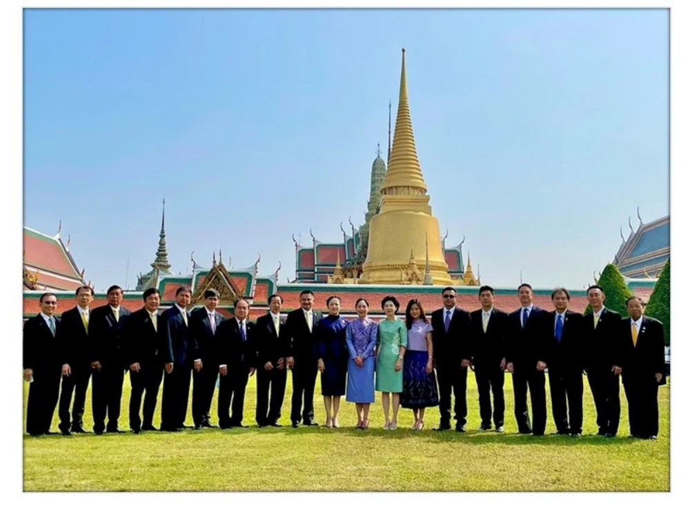 TTW ร่วมกับ กลุ่มบริษัท ช. การช่าง ร่วมลงนามถวายพระพร กรมสมเด็จพระเทพฯ ให้ทรงหายจากพระอาการประชวร