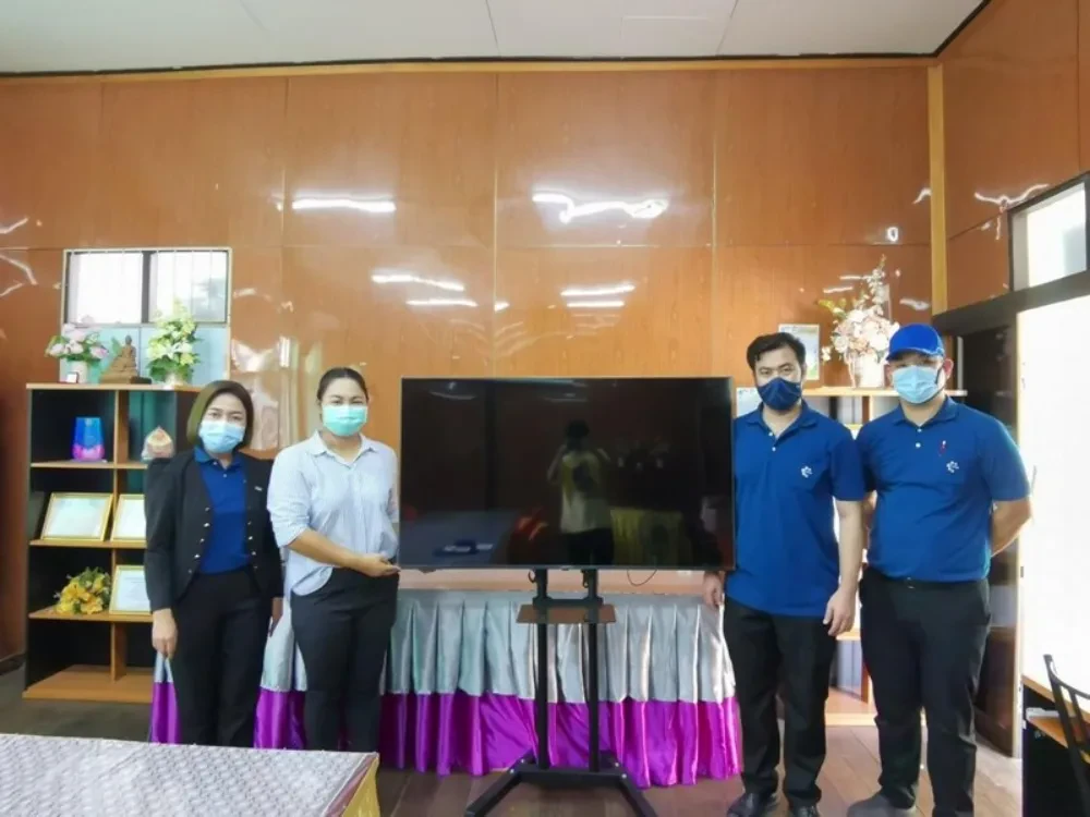 TTW joins in supporting the project to improve the place and donate teaching materials to Wat Song Phi Nong School. Pathum Thani Province