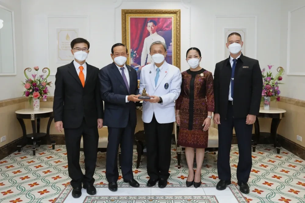 TTW together with the CH. Karnchang Group, donated support to the Siriraj Foundation to fund the building “National Center for Elderly Medicine Science” at Siriraj Hospital