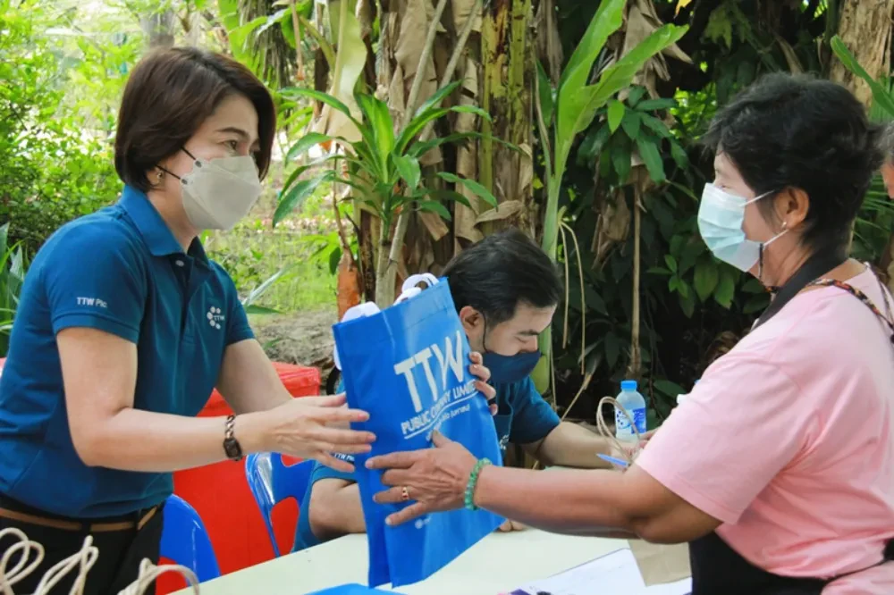 TTW organized a training course under the project. “Reviving the water quality of Khlong Bang Sue  to conserve the Tha Chin River” for community representatives and entrepreneurs located alo
