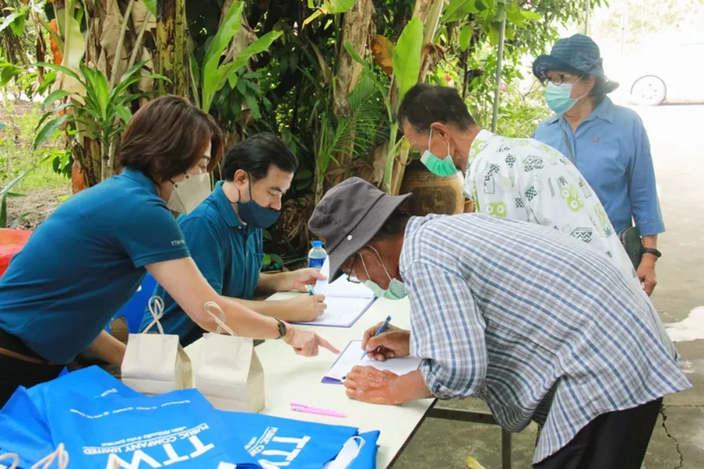 TTW organized a training course under the project. “Reviving the water quality of Khlong Bang Sue  to conserve the Tha Chin River” for community representatives and entrepreneurs located alo