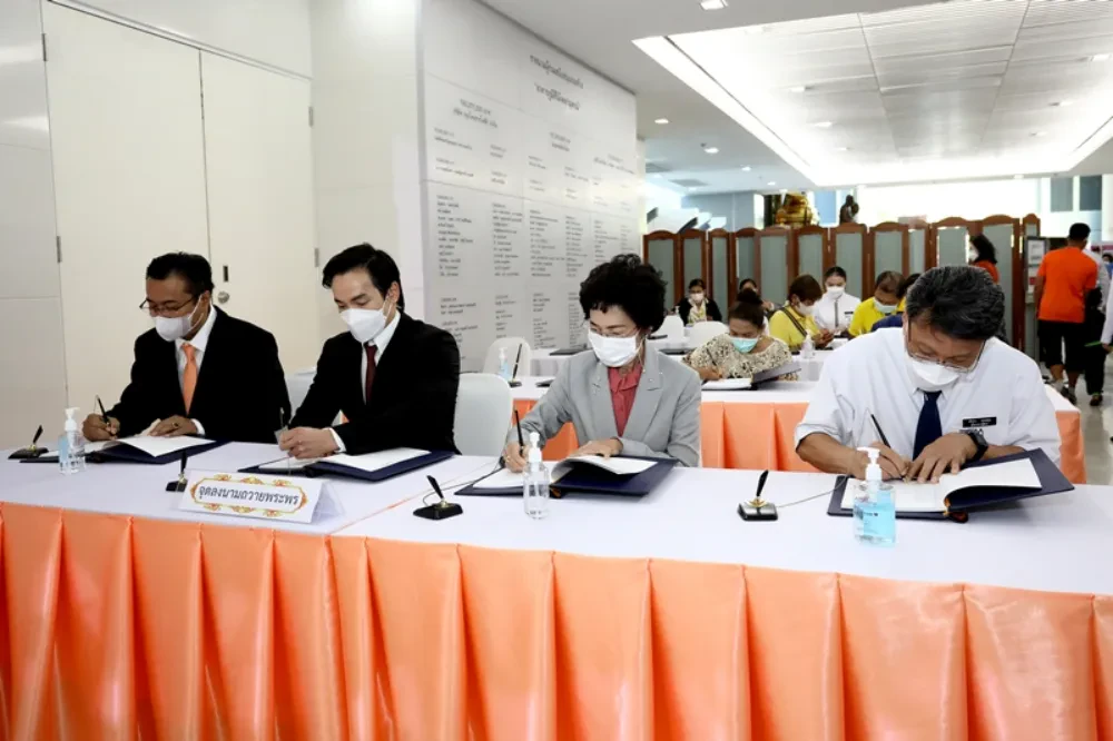 TTW ร่วมกับ กลุ่มบริษัท ช.การช่าง ร่วมลงนามถวายพระพร สมเด็จพระเจ้าลูกเธอ เจ้าฟ้าพัชรกิติยาภา นเรนทิราเทพยวดี กรมหลวงราชสาริณีสิริพัชร มหาวัชรราชธิดา