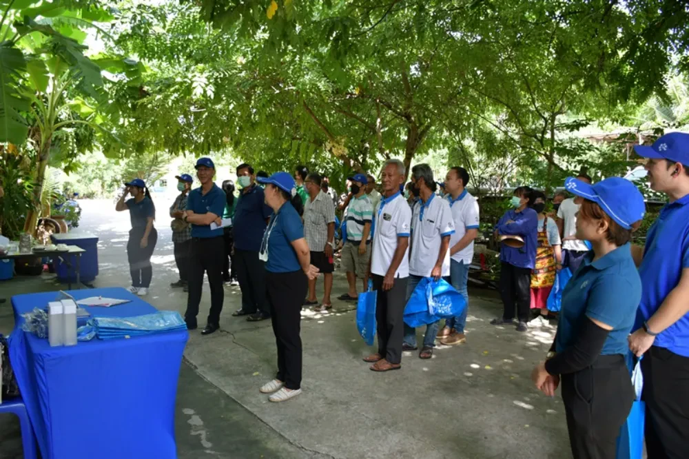 TTW organized a tree planting activity to enhance the landscape around Bang Sue Canal under the project "Restoring the Water Quality of Khlong Bang Sue Canal to Conserve the Tha Chin River," in collaboration with community representatives and entrepreneurs situated along theKhlong Bang Sue Canal