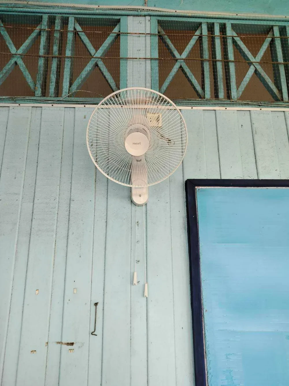 TTW สนับสนุนพัดลมโคจรและพัดลมติดผนัง ให้กับโรงเรียนวัดหอมเกร็ด จังหวัดนครปฐม