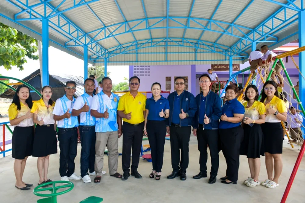 TTW ร่วมสนับสนุนการก่อสร้างรั้วอาคารศูนย์เด็กเล็กให้แก่ศูนย์พัฒนาเด็กเล็ก ตำบลบางระกำ และสนับสนุนโครงการปรับปรุงพื้นที่หลังคาและซ่อมแซมเครื่องเล่นสนามเด็กเล่น เพื่อเพิ่มความสุขในการเรียนรู้ให้แก่โรงเรียนวัดสุขวัฒนาราม