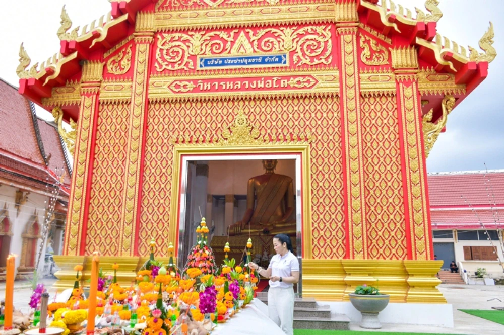 TTW participated in the annual Kathin ceremony in 2025 and raised the top of the Buddha image's umbrella at Wat Ban Phrao Nai, Pathum Thani Province