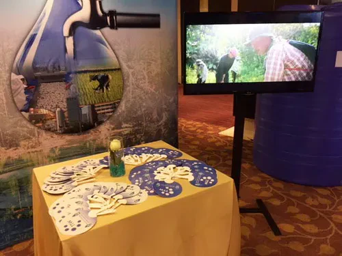 คุณชัยวัฒน์ อุทัยวรรณ์ กก.ผจก. TTW ร่วมงานเสวนาน้ำน้อยแพ้พลังใจ