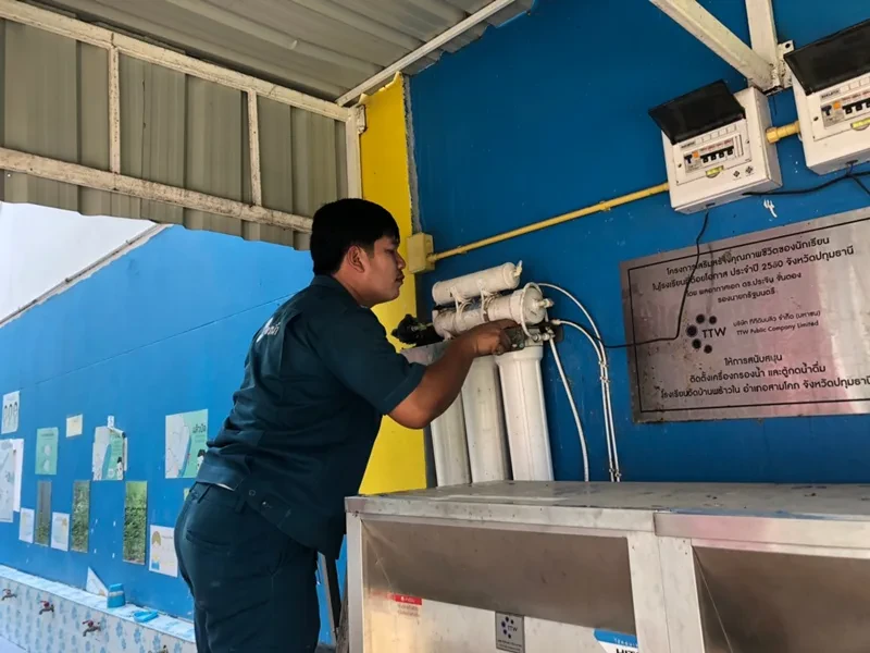 TTW ปรับปรุงเครื่องกรองน้ำดื่มและห้องสุขาแก่โรงเรียนวัดบ้านพร้าวใน จังหวัดปทุมธานี